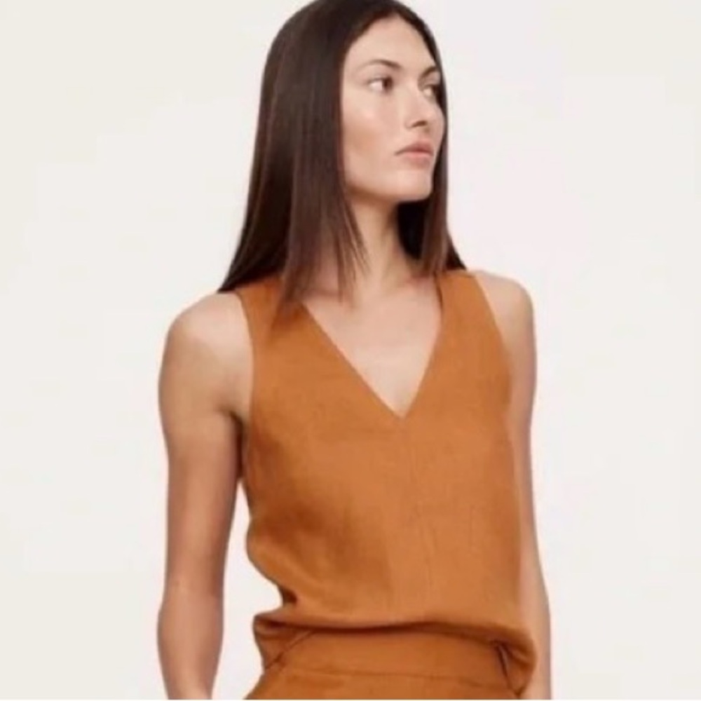 Banana Republic V-Neck Linen Tank in Goldenrod